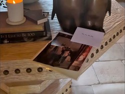 Makna Mendalam di Balik Kado Anniversary Pangeran Harry untuk Meghan Markle