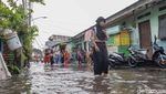 Kali Meluap usai Hujan Deras, Klender Kembali Tergenang