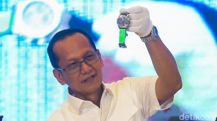 Kejagung Musnahkan Jam Tangan Palsu Hasil Sitaan Kasus Korupsi