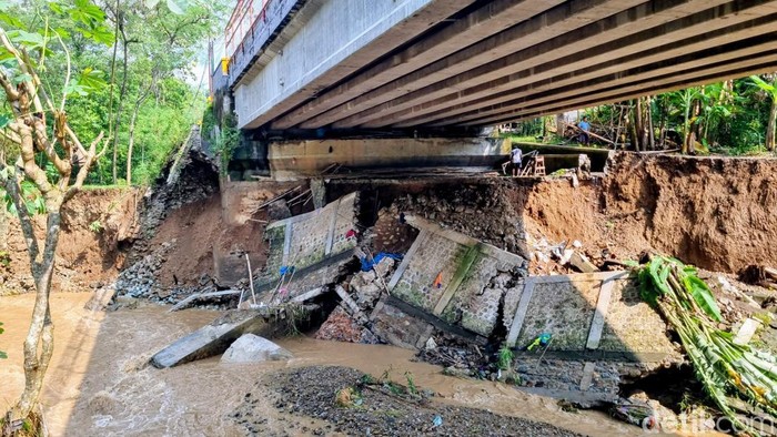Kondisi jembatan Plapar Ponorogo
