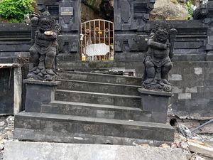 Abrasi di Bali Makin Parah, Pura Rambut Siwi Terancam Runtuh!