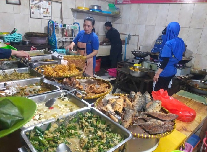 Kuliner legendaris Kuliner legendaris di Bandung