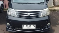 KPP Pratama Jakarta Kebayoran Lama melalui KPKNL Jakarta IV bakal melelang satu unit Toyota Alphard tahun pembuatan 2008. Foto: Dok.lelang.go.id