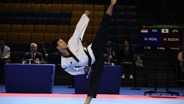 Atlet poomsae andalan Indonesia yang juga prajurit aktif TNI Angkatan Darat, M Rizal, sukses mengamankan tiket 2026 Asian Games untuk Taekwondo Indonesia. Rizal meraih medali perunggu pada Asian Poomsae Championship 2026 di Mongolia.