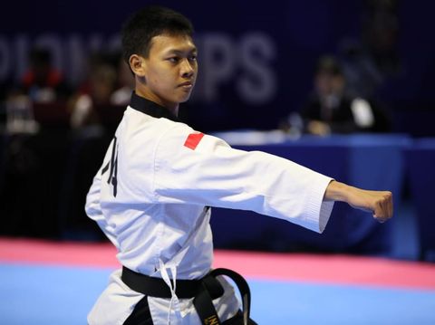 Atlet poomsae andalan Indonesia yang juga prajurit aktif TNI Angkatan Darat, M Rizal, sukses mengamankan tiket 2026 Asian Games untuk Taekwondo Indonesia. Rizal meraih medali perunggu pada Asian Poomsae Championship 2026 di Mongolia.