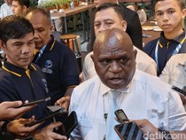 Menteri HAM Natalius Pigai Larang Aparat Tembak Begal di Tempat