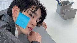 Park Jinyoung Cetak Rekor Lewat Comeback Said & Done