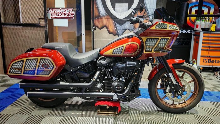 Di Inkverse: The Body Art Festival 2026, komunitas Harley Owner Group (HOG) Anak Elang, Harley-Davidson Jakarta kumpul bareng dengan seniman Tatoo Indonesia.