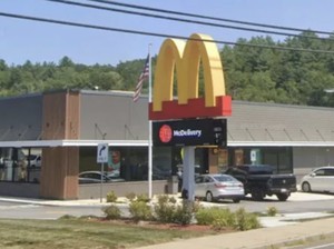 Pegawai McD AS Dipecat Usai Ketahuan Cicipi Kentang Goreng Pelanggan