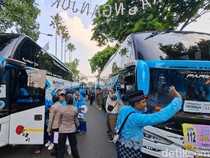 Haru Pemberangkatan 733 Jemaah Calon Haji di Nganjuk