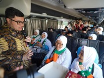 Lepas 1.213 Jemaah Haji Kediri, Mas Dhito Pesan Saling Jaga Lansia