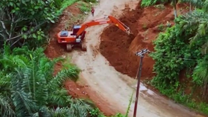Penampakan progres pembangunan jalan lintas Paluta-Tapsel via Sipiongot (Instagram Bobby Nasution))