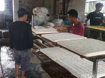 Rupiah Terpuruk, Pengusaha Tahu Tasikmalaya di Ujung Tanduk