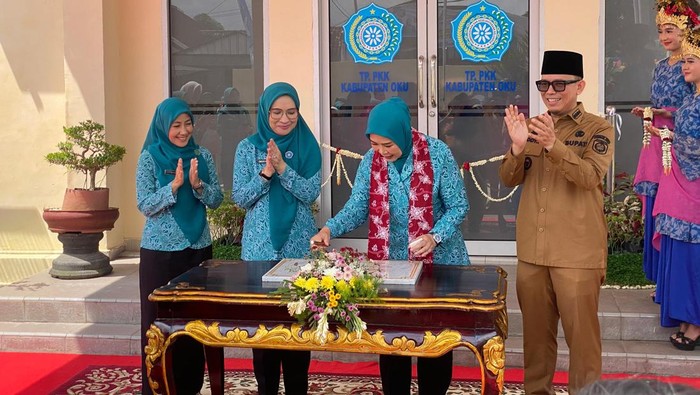 Ketua TP PKK Sumsel Febrita Lustia Herman Deru kunker ke OKU.