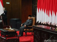 Prabowo Cerita Menteri Minta Tanda Tangan Sore, Colek Airlangga dan Bahlil