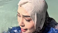 Netizen mulai mempertanyakan apakah benar ibu satu anak itu menindik hidungnya. Foto: dok TikTok Ria Ricis