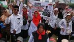 Ribuan Guru Swasta dan Madrasah Geruduk DPR