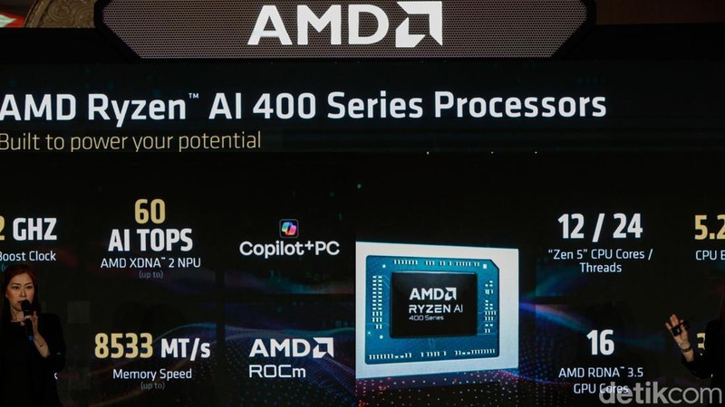 Pengunjung mencoba performa laptop bertenaga AMD Ryzen AI 400 Series di Jakarta, Rabu (20/5/2026). Generasi terbaru prosesor ini hadir dengan peningkatan kemampuan kecerdasan buatan (AI) untuk mendukung kebutuhan komputasi modern.