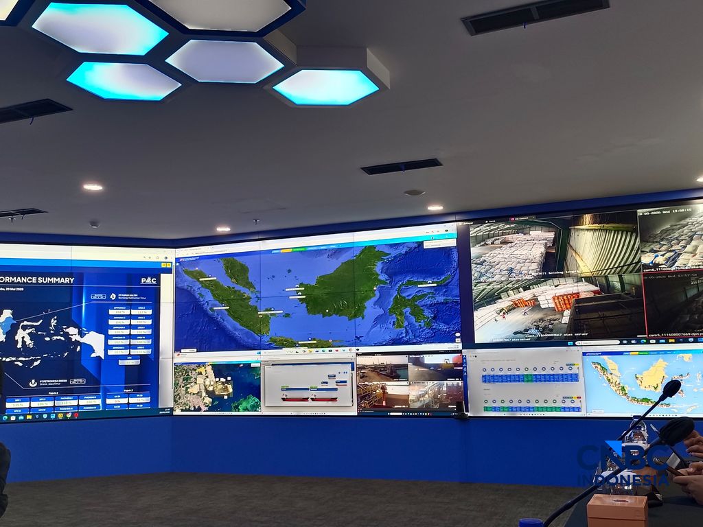 Sekretaris Perusahaan PT Pupuk Indonesia (Persero) Yehezkiel Adiperwira di Command Center Pupuk Indonesia, Jakarta, Rabu (20/5/2026). (CNBC Indonesia/Martyasari Rizky)