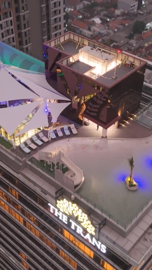 Video: Rp 999.000 Bisa Staycation Mewah di Trans Luxury Hotel Surabaya