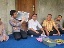 Jalan Ponorogo-Pacitan Diblokir Warga, Wagub Emil Turun Gunung
