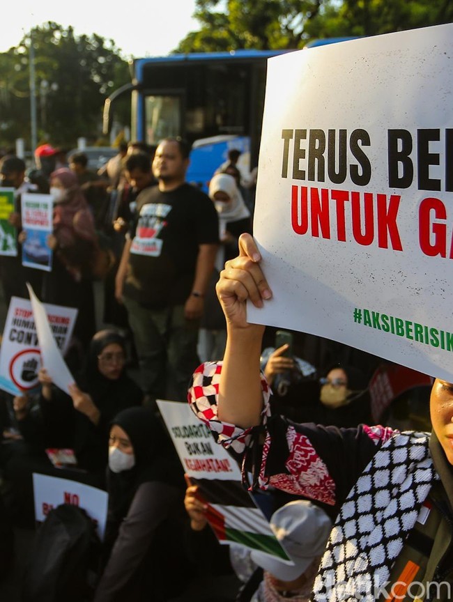 Aksi Kamisan ke-908 Soroti Isu Nasional hingga Penculikan WNI oleh Israel