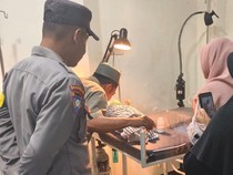Pemulung Temukan Bayi Laki-laki di Meja Warung Pecel Demuk Tulungagung