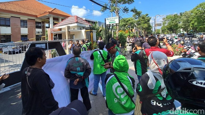 Demo ojol di Jombang