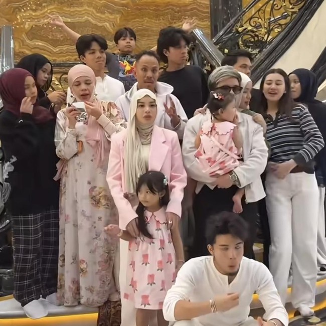 Potret Aurel-Aaliyah Massaid, Duo Mantu di Kumpul Keluarga Halilintar