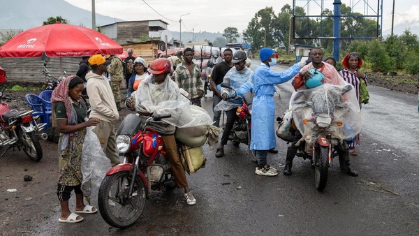 Goma Siaga Ebola, Pemeriksaan Perbatasan Diperketat
