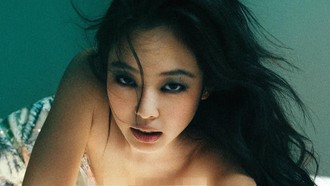 Berani Tampil Topless, Pemotretan Terbaru Jennie BLACKPINK Bikin Fans Geger