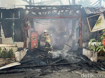 Rumah Makan Seafood di Kampung Turis Pangandaran Ludes Terbakar