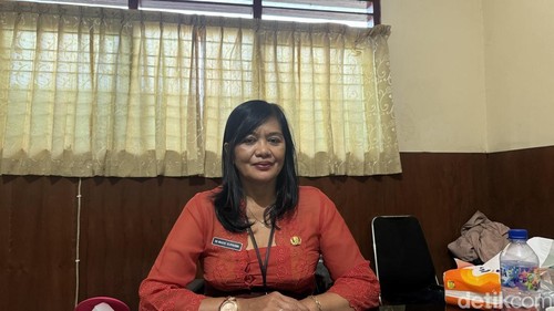 Kepala Bidang Peternakan dan Kesehatan Distan Denpasar Ni Made Suparmi ketika diwawancarai tim detikBali di Kantor Distan Kota Denpasar, (21/5/2026). Maria Christabel DK/detikBali