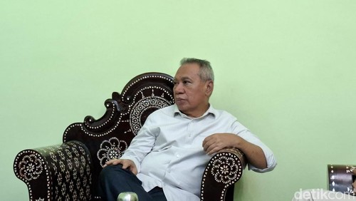 Ketua DPW PPP NTB Muzhir saat memberikan keterangan pers di kantornya, Kamis (21/5/2026).