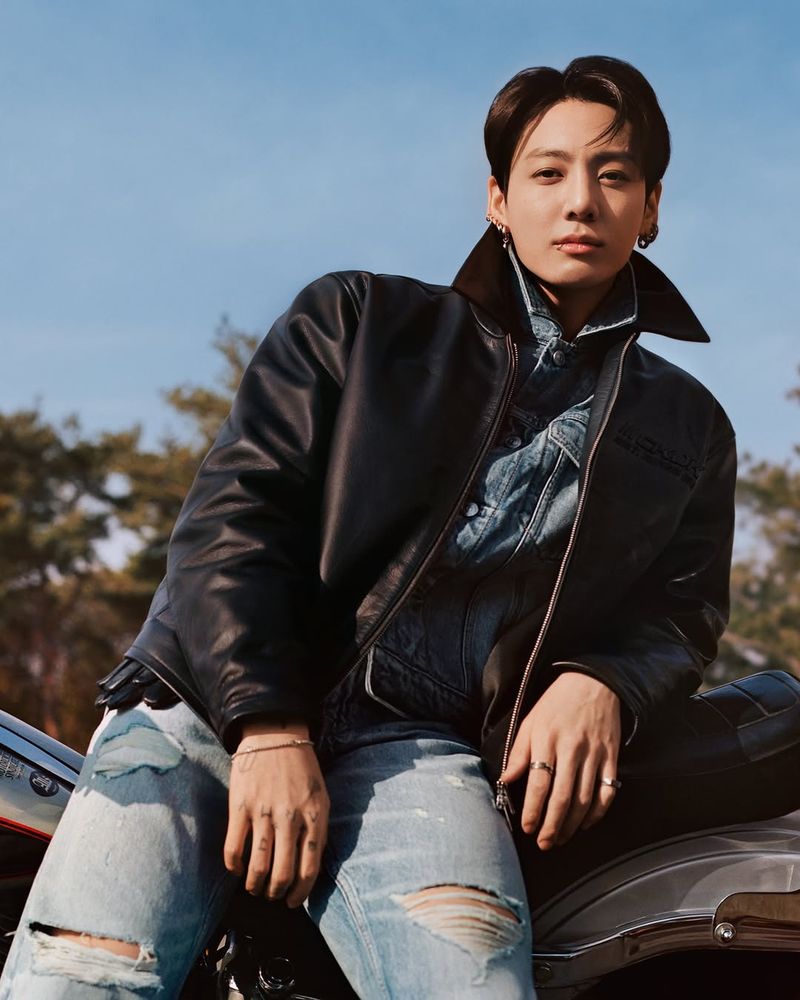 Koleksi Calvin Klein x Jungkook BTS.
