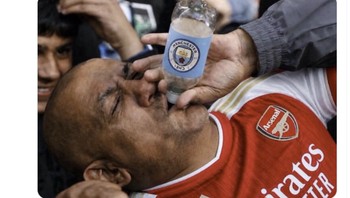 Meme “Stay Humble” kembali menghantui Erling Haaland setelah Arsenal akhirnya berhasil mengangkat trofi Premier League. Foto: X.com