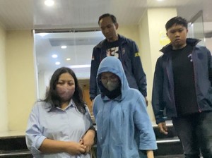 Tangis Sesal Muse Model Penyebar Hoax Dibegal