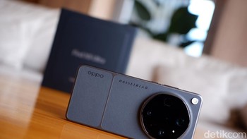 Ini adalah Oppo Find X9 Ultra varian Tundra Umber. Foto: Adi FR/detikINET