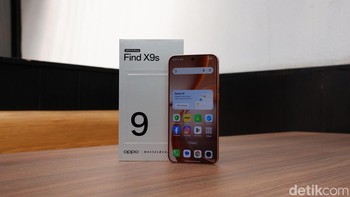 Layarnya berukuran 6,59 inci AMOLED resolusi FHD+ (2760 x 1256), refresh rate hingga 120Hz, kecerahan puncak hingga 3600 nits dengan dukungan Dolby Vision. 