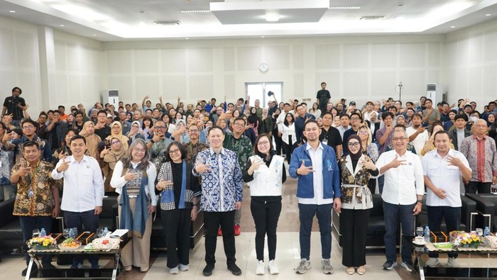 Peluncuran Dinusverse di Aula Gedung E lantai 3 Udinus Semarang, Kamis (21/5/2026).