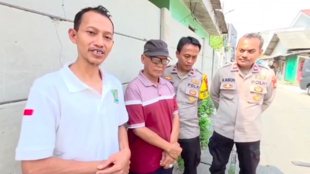 Pihak pengurus wilayah menyatakan kabar ada 'pocong' kriminal di wilayahnya tidak benar alias hoax. (dok Polsek Cipondoh)