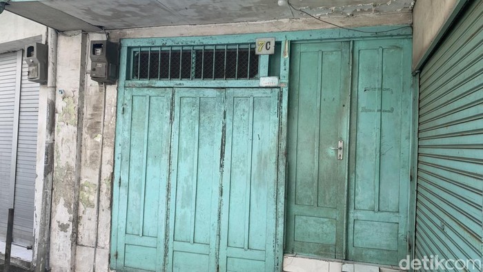 Rumah bos toko emas di Wonokromo Surabaya yang dirampok.