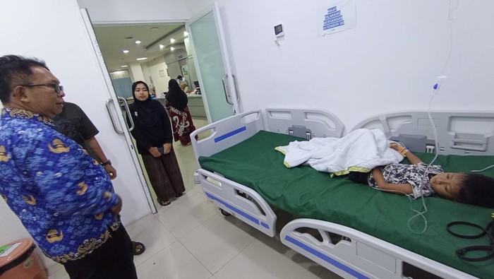 Siswa TK-PAUD di Jember keracunan MBG saat mendapat perawatan medis