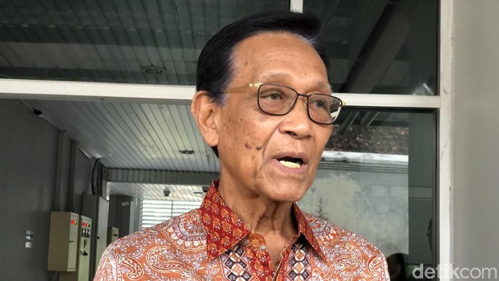Raja Keraton Ngayogyakarta Hadiningrat, Sri Sultan Hamengku Buwono X membeberkan alasan penyederhanaan prosesi Hajad Dalem Garebeg Besar.
