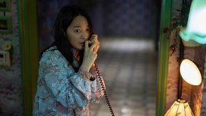 Potret Shin Min Ah Jadi Anak Kembar di Film Thriller Terbaru