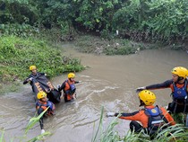 Bocah Hanyut dalam Drainase di Jambi Saat Mandi Hujan Ditemukan Tewas