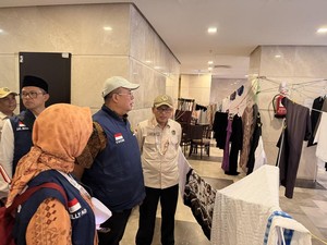 Timwas Haji DPR Sidak Hotel Terjauh, Temukan Kamar Banjir & Minim Fasilitas