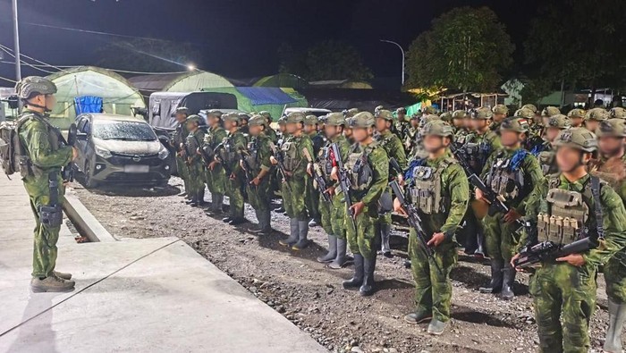 TNI melakukan persiapan evakuasi 8 pendulang emas yang tewas dibunuh OPM di Yahukimo, Papua Pegunungan.