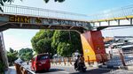 Vandalisme di JPO Taman Secawan Bikin Kumuh