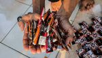 Warga Malaka Jaya Ubah Sampah Jadi Kerajinan Kreatif